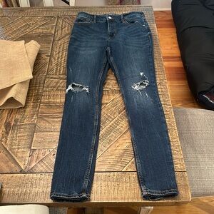 Old Navy Rockstar Super Skinny Mid-Rise Jean
